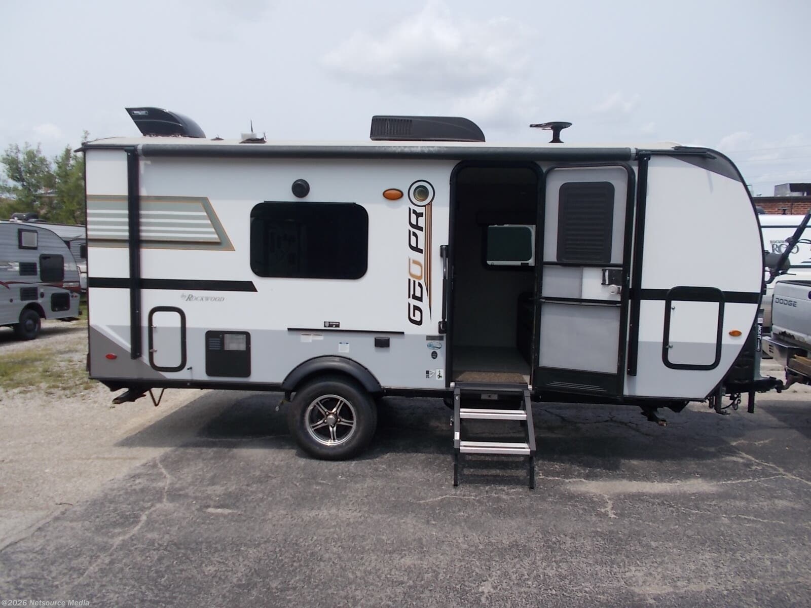 2018 Forest River Rockwood Geo Pro G19FD RV for Sale in Bridgeview, IL