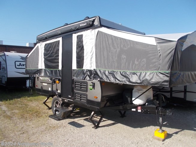 2021 Forest River Rockwood Extreme Sports Package 1970ESP - Used Popup For Sale by House of Camping in Bridgeview, Illinois features CO Detector, Power Roof Vent, Furnace, 30 Amp Service, Booth Dinette