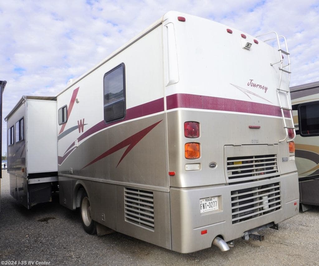 2000 winnebago journey towing capacity