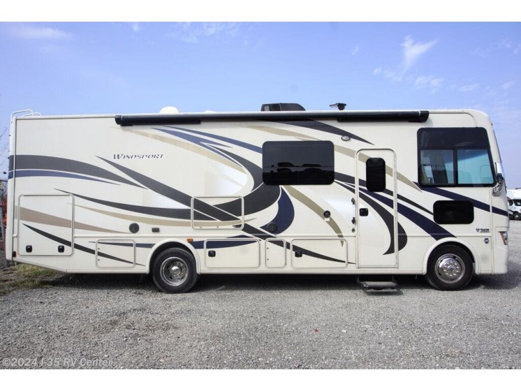 Used 2016 Thor Motor Coach Windsport 29M available in Denton, Texas