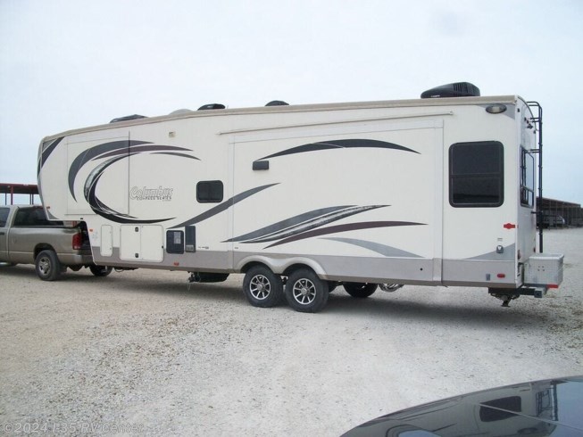 2016 Columbus Fifth Wheels 320RS by Palomino from I-35 RV Center in Denton, Texas