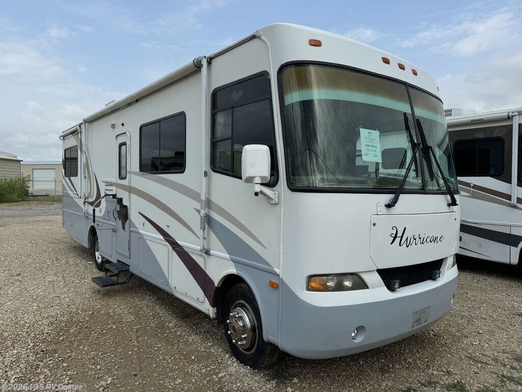 2005 Thor Motor Coach Hurricane 31K RV for Sale in Denton, TX 76207 ...