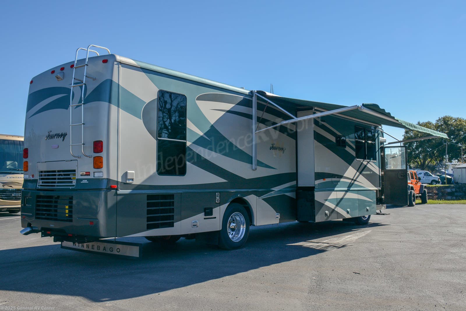 2007 Winnebago RV Journey 39K, CAT Diesel, Sale Pending for Sale in