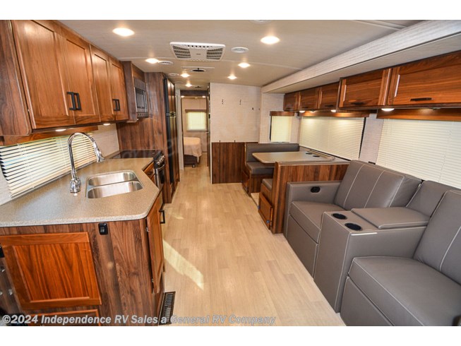 2021 Vista 32M by Winnebago from Independence RV Sales a General RV Company in Winter Garden, Florida