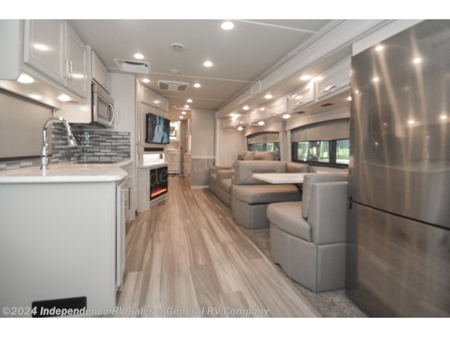 2023 Pace Arrow 36U by Fleetwood from Independence RV Sales a General RV Company in Winter Garden, Florida