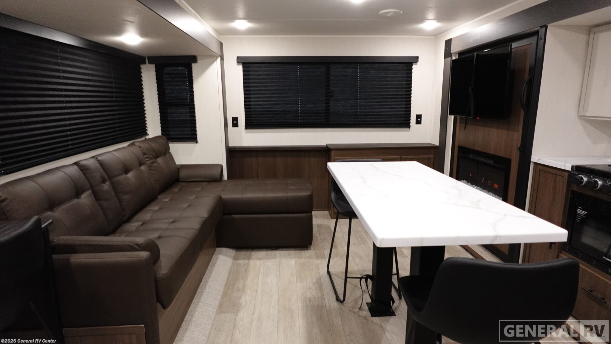 2026 Prime Time Avenger 27REI - New Travel Trailer For Sale by General RV Center in Winter Garden, Florida