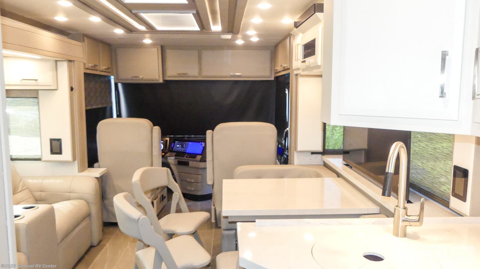 New 2026 Newmar New Aire 3543 available in Winter Garden, Florida