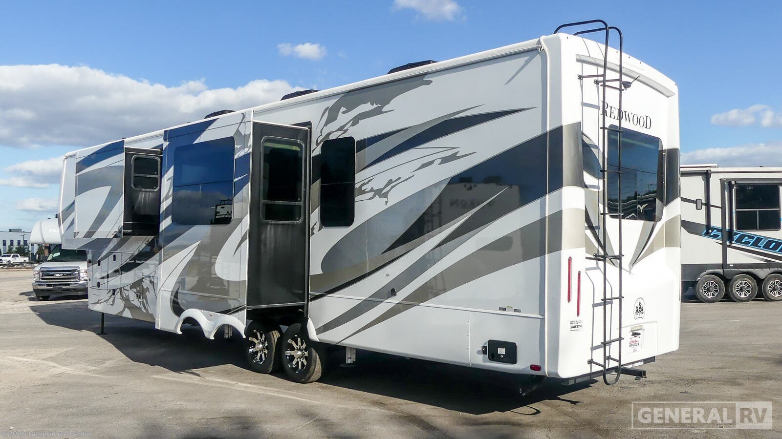 2021 Redwood 4001LK by CrossRoads from General RV Center in Winter Garden, Florida