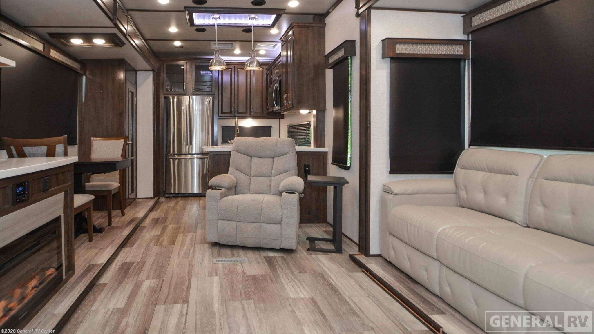 2021 Dutchmen Yukon 399ML - Used Fifth Wheel For Sale by General RV Center in Winter Garden, Florida