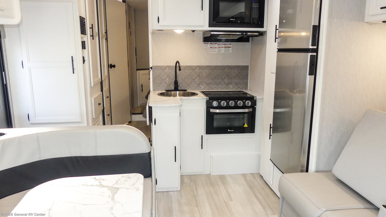 2023 Coachmen Cross Trail XL 26XG - Used Class C For Sale by General RV Center in Winter Garden, Florida