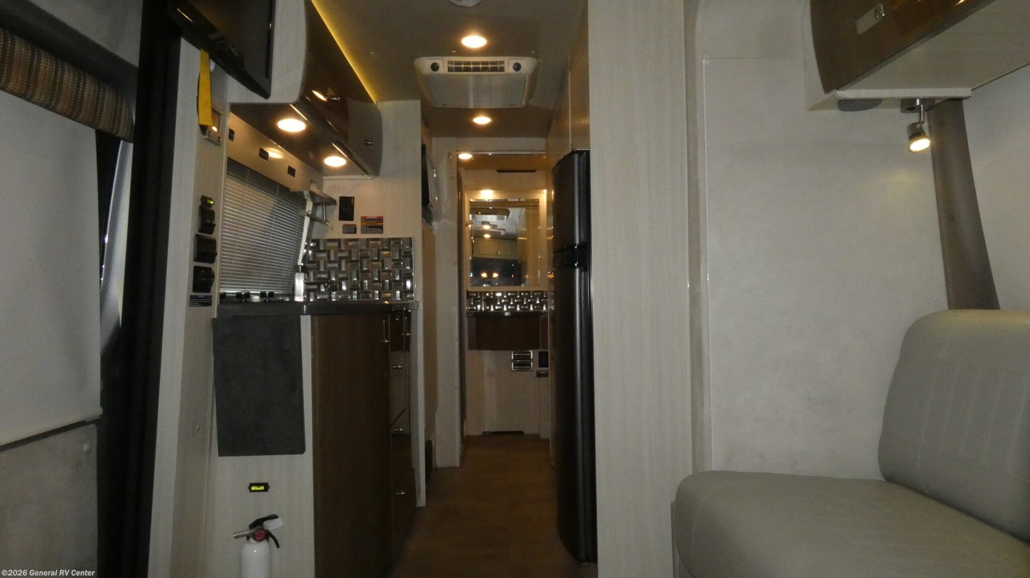 2015 Winnebago Era 70C - Used Class B For Sale by General RV Center in Winter Garden, Florida