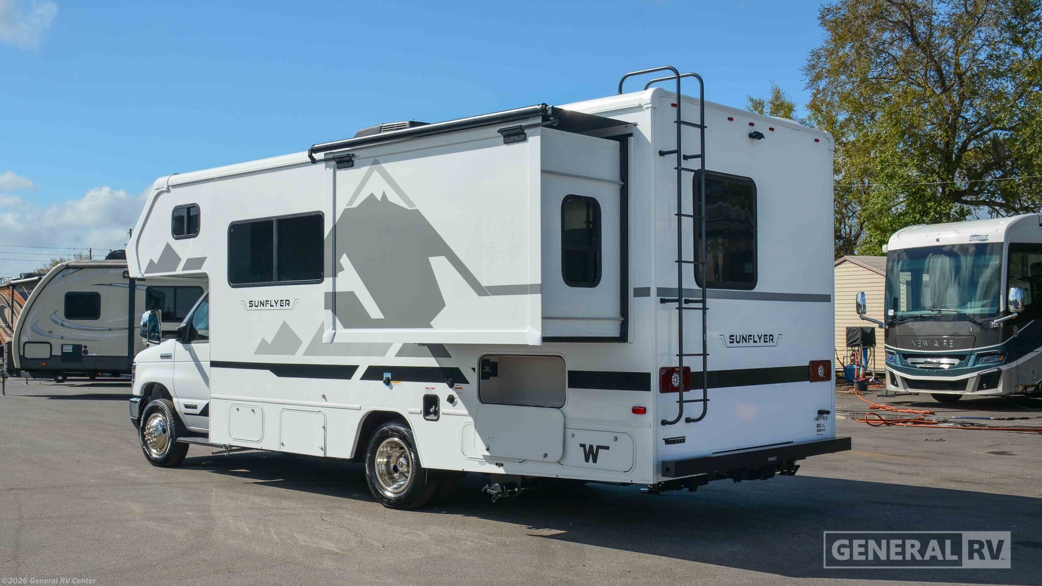 2027 Sunflyer 22RS by Winnebago from General RV Center in Winter Garden, Florida