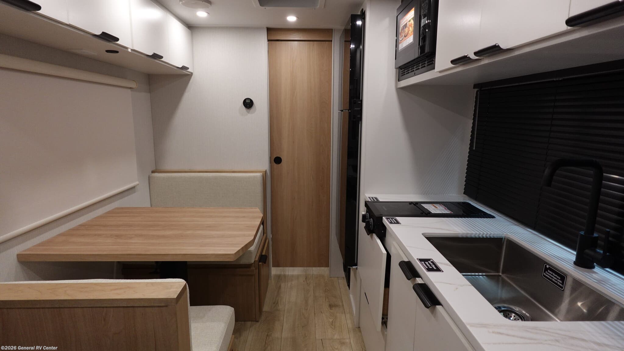 2026 Winnebago Micro Minnie 2000MRB - New Travel Trailer For Sale by General RV Center in Winter Garden, Florida