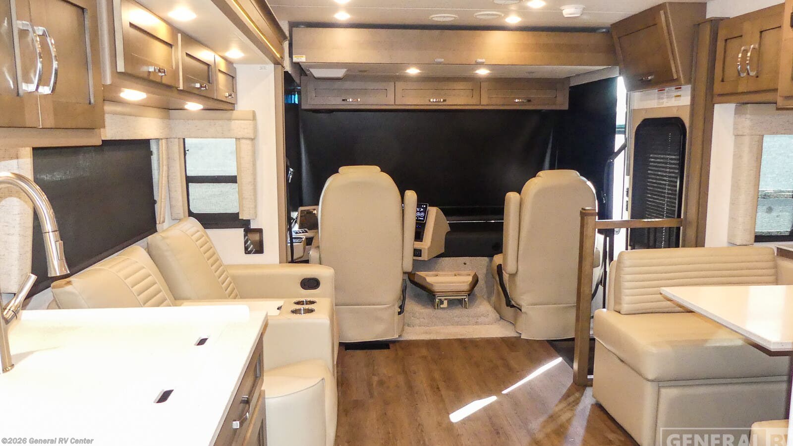 New 2026 Newmar Bay Star 3225 available in Winter Garden, Florida