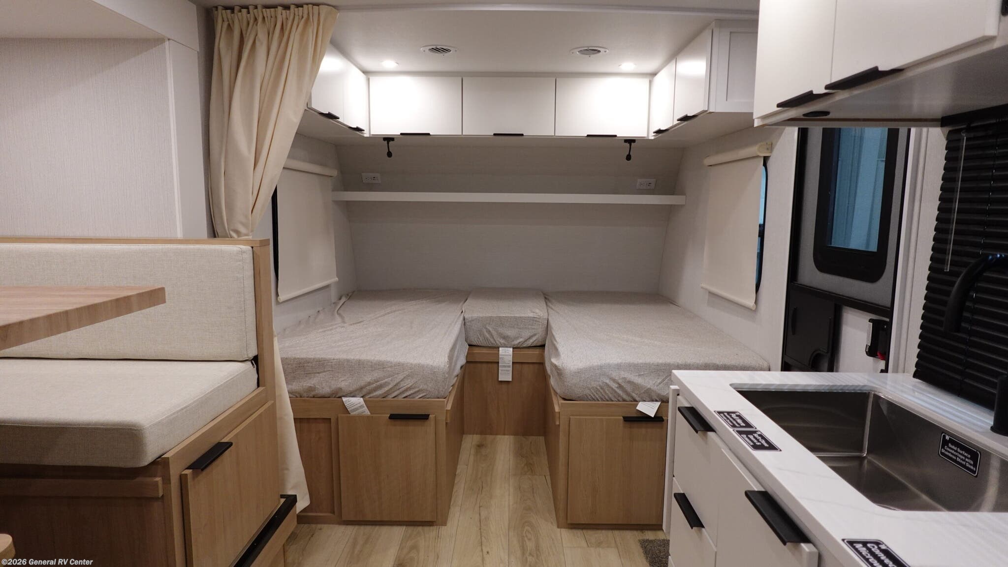 2026 Winnebago Micro Minnie 2108TB - New Travel Trailer For Sale by General RV Center in Winter Garden, Florida