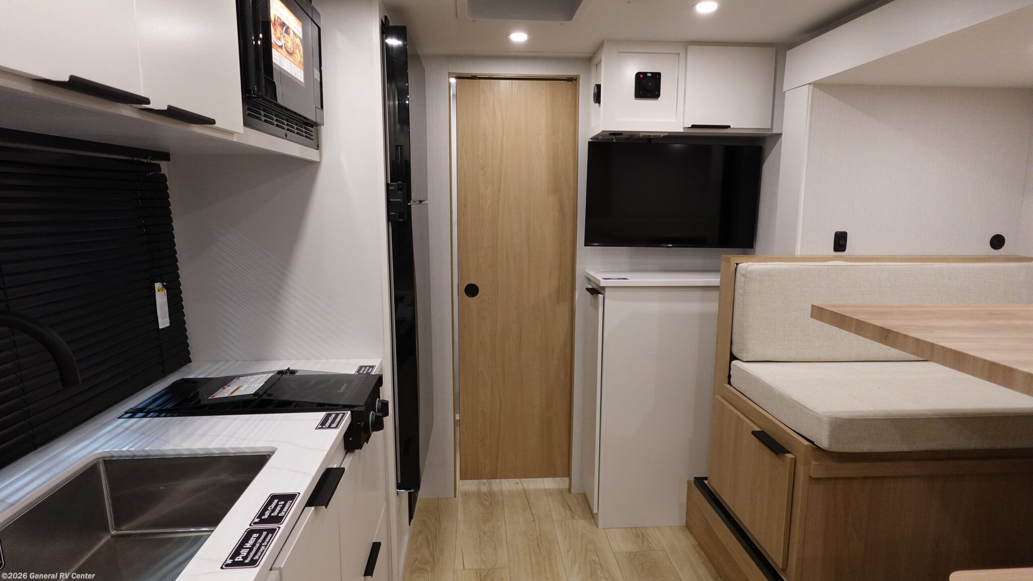 New 2026 Winnebago Micro Minnie 2108TB available in Winter Garden, Florida