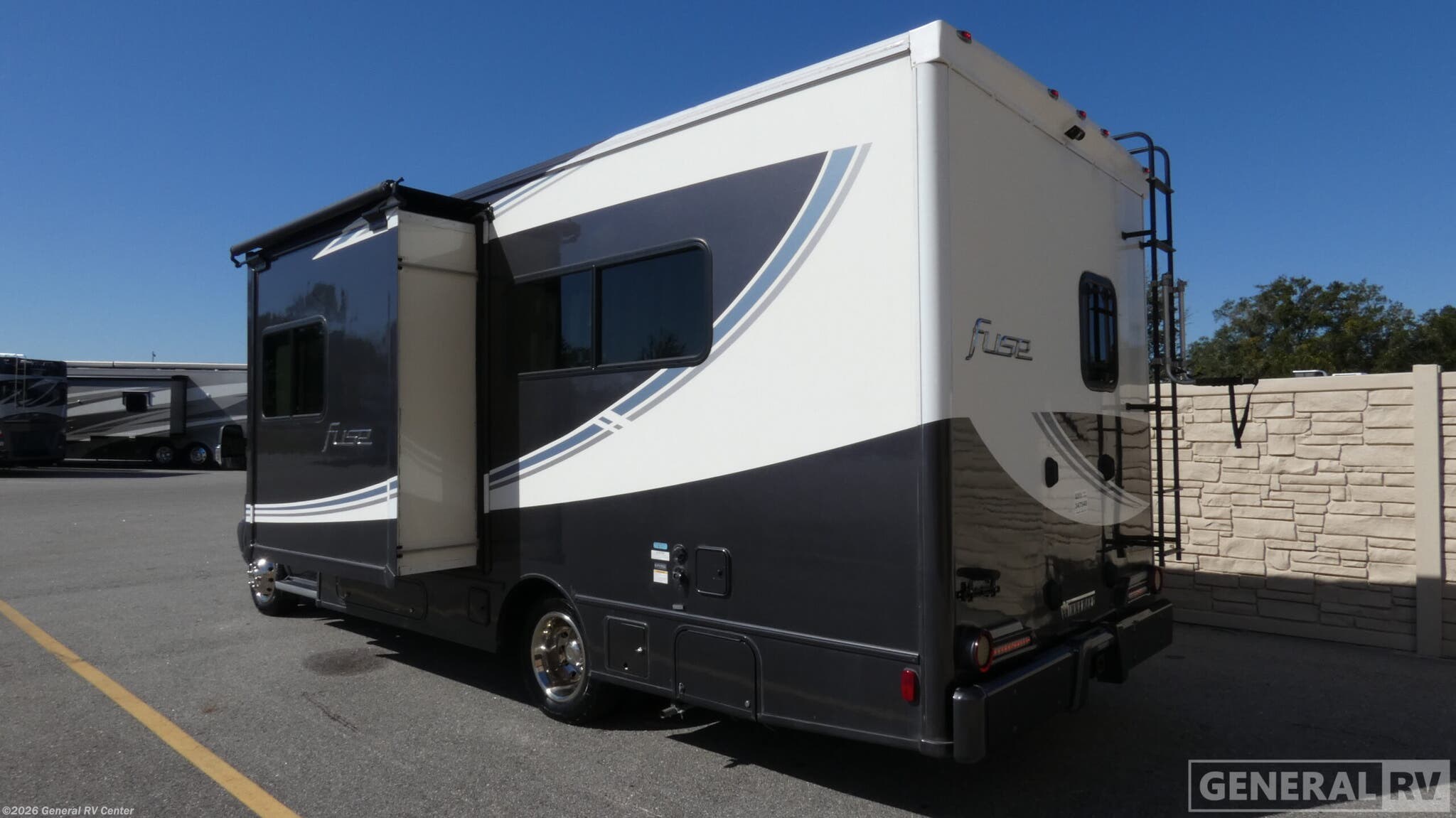 2018 Fuse 23A by Winnebago from General RV Center in Winter Garden, Florida