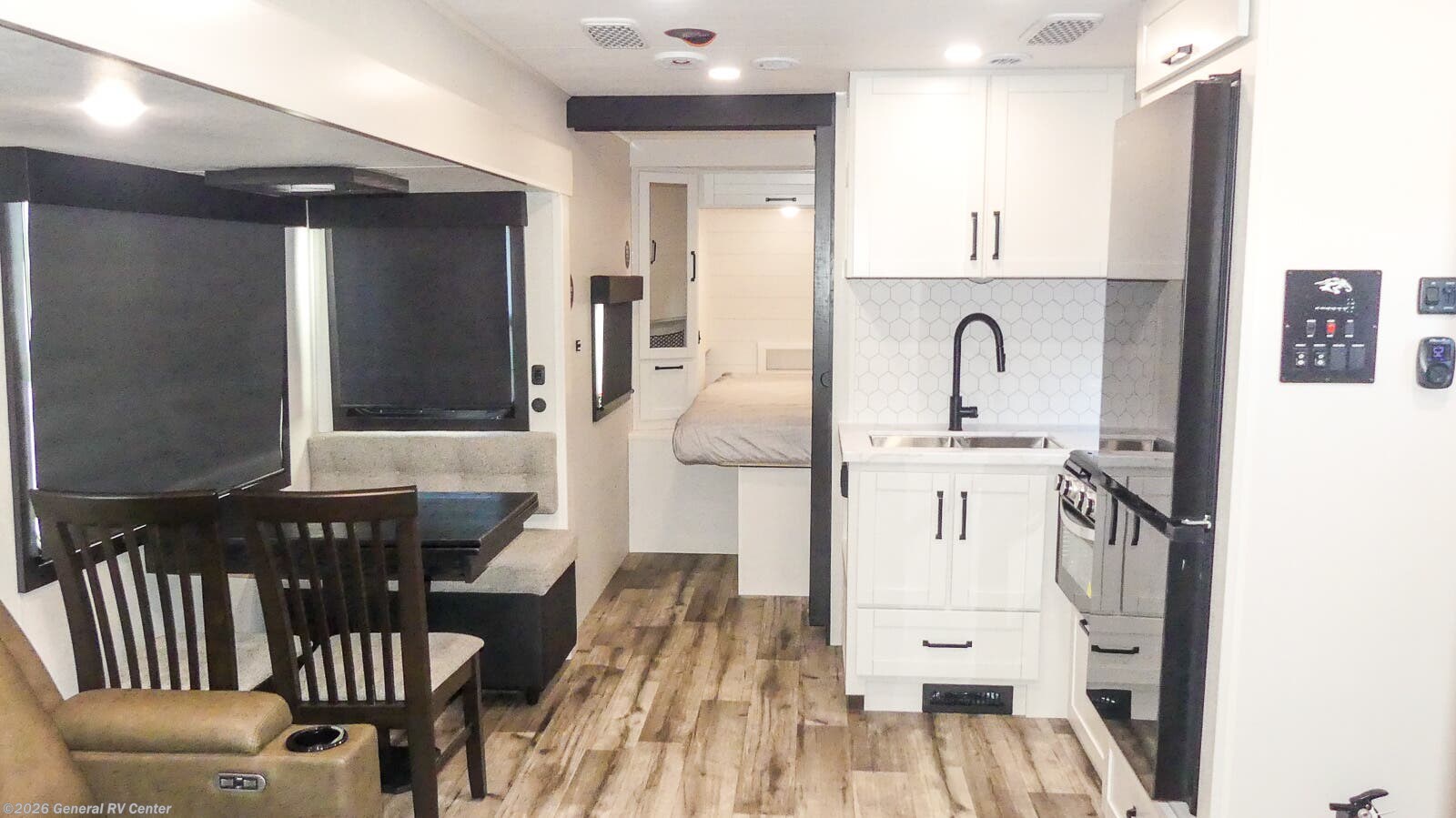 New 2026 Highland Ridge ROAMER 27RBOS available in Winter Garden, Florida