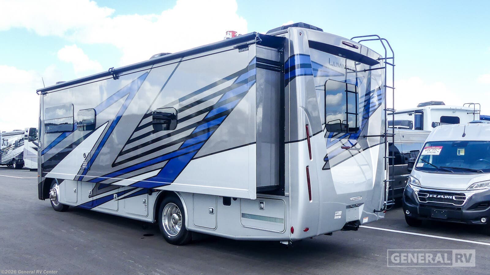 2026 Luminate MM30 by Thor Motor Coach from General RV Center in Winter Garden, Florida