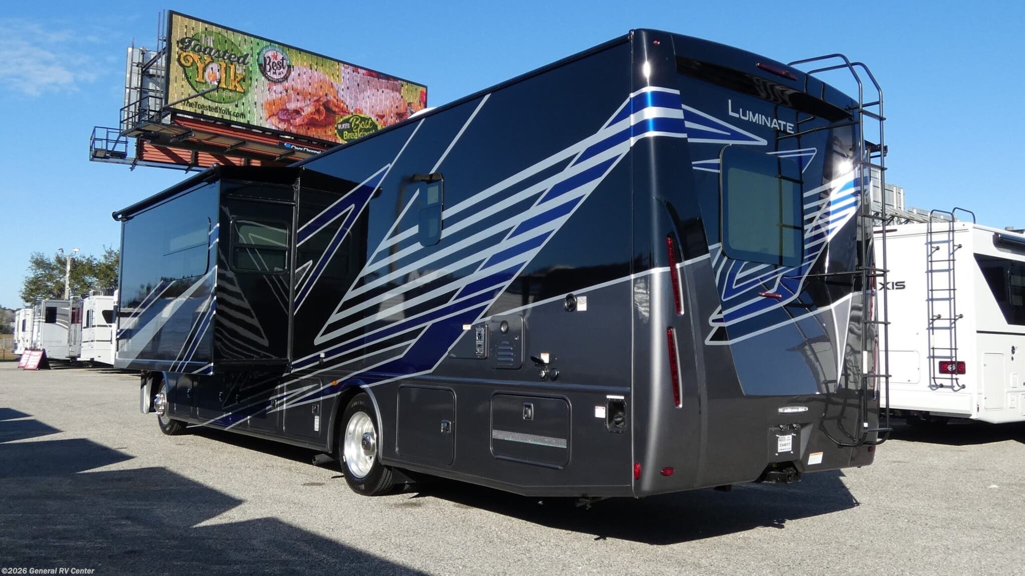 2026 Luminate CC35 by Thor Motor Coach from General RV Center in Winter Garden, Florida