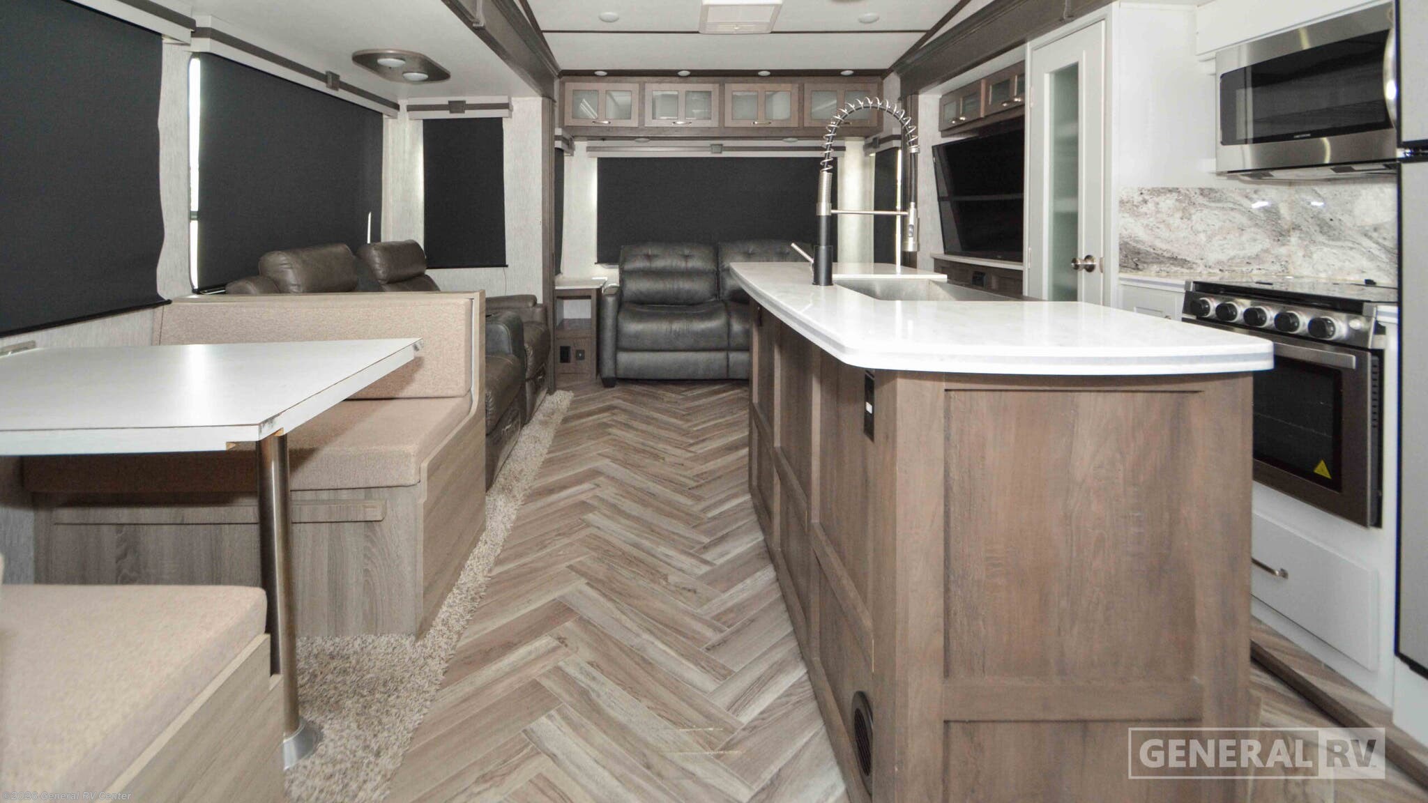 2021 Dutchmen Astoria 3173RLP - Used Fifth Wheel For Sale by General RV Center in Winter Garden, Florida