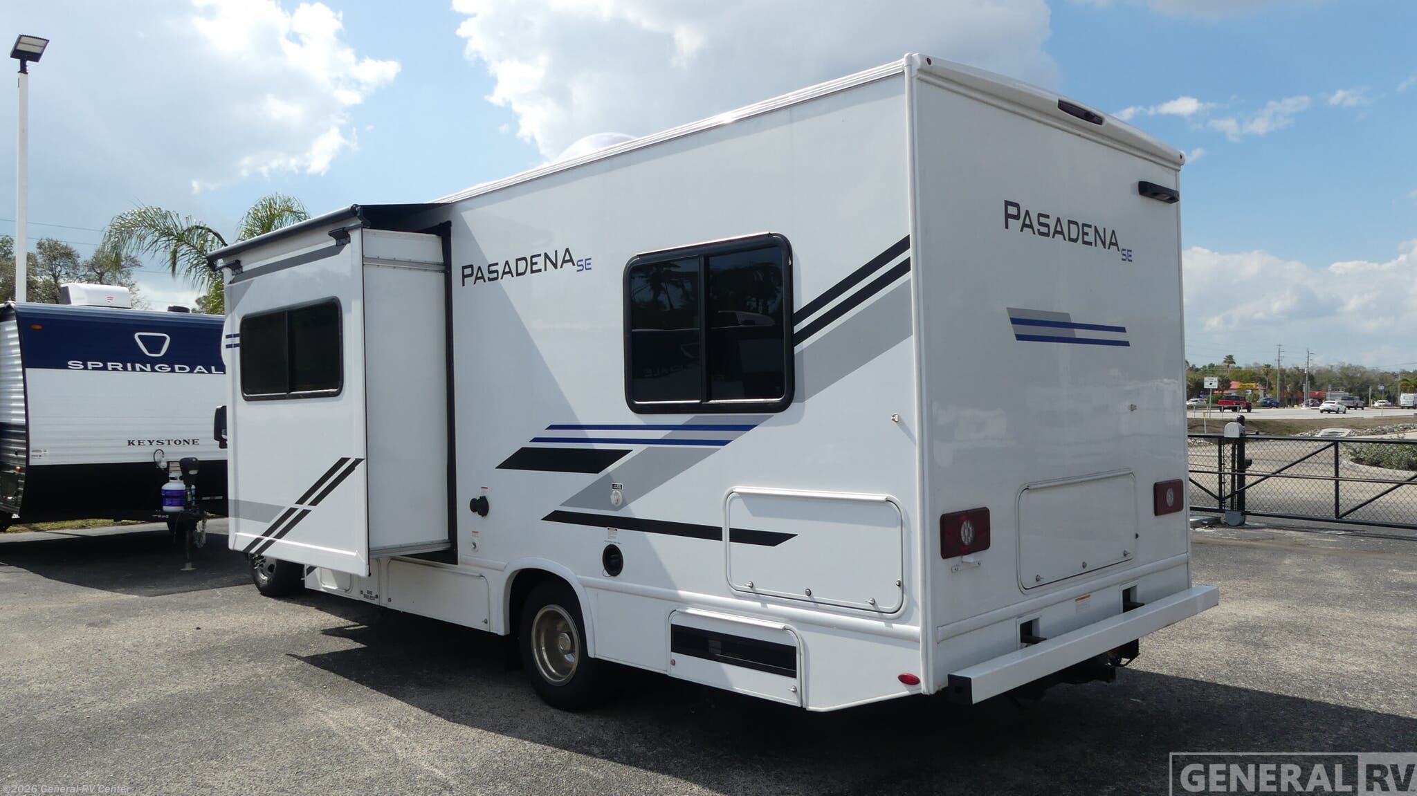 2026 Pasadena SZ25 by Thor Motor Coach from General RV Center in Winter Garden, Florida