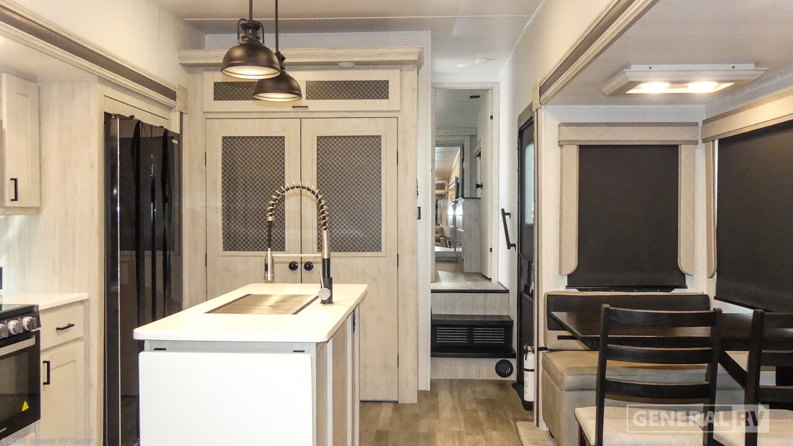 Used 2023 East to West Tandara 320RL available in Winter Garden, Florida