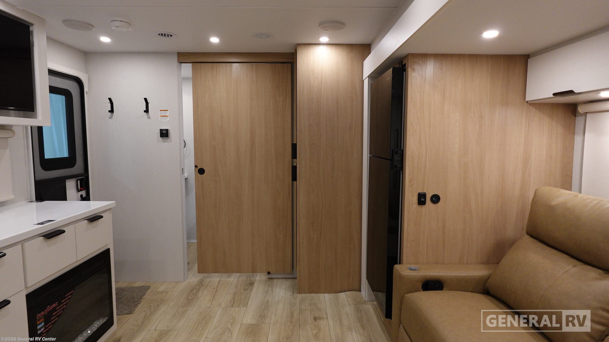 2026 Winnebago Thrive 22RBS - New Travel Trailer For Sale by General RV Center in Winter Garden, Florida