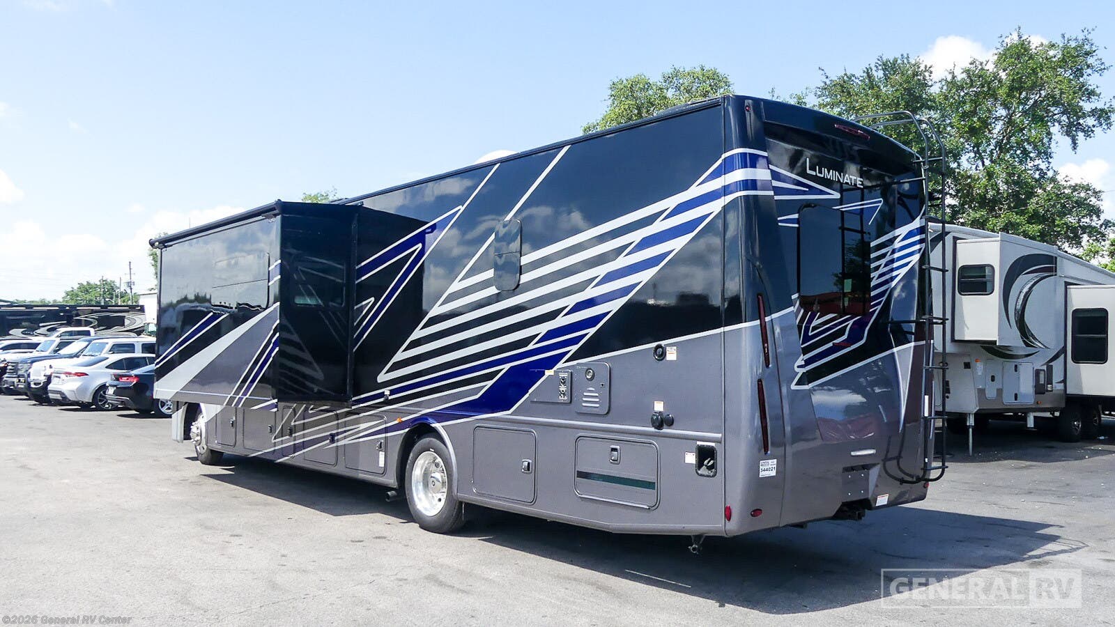 2026 Luminate CC35 by Thor Motor Coach from General RV Center in Winter Garden, Florida