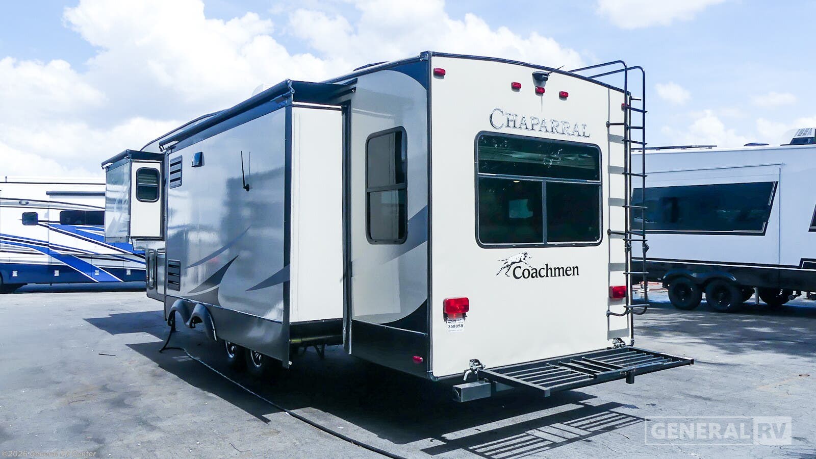 2017 Chaparral 336TSIK by Coachmen from General RV Center in Winter Garden, Florida
