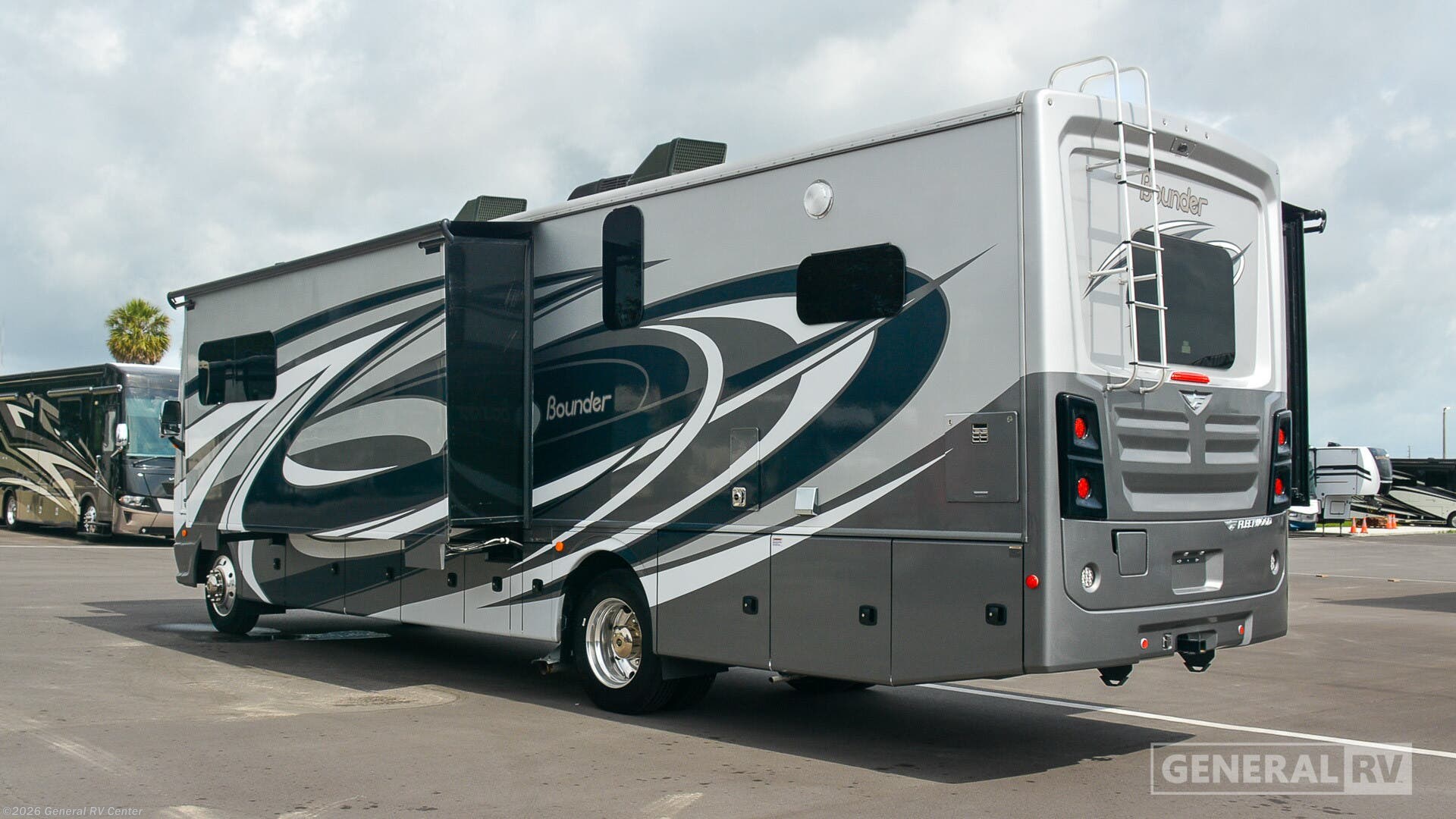 2022 Bounder 35GL by Fleetwood from General RV Center in Winter Garden, Florida