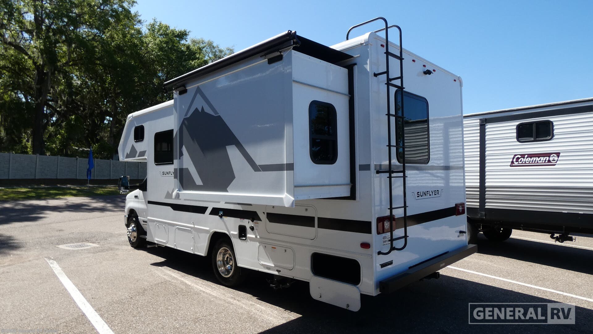 2027 Sunflyer 22RS by Winnebago from General RV Center in Winter Garden, Florida