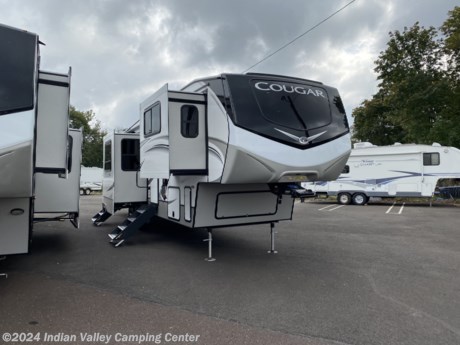 &lt;p&gt;Awesome new front living room fifth wheel IN STOCK!&amp;nbsp; 2 AC&#39;s, Solar Flex 400iu with Lithium Batteries!&amp;nbsp;&lt;/p&gt;
