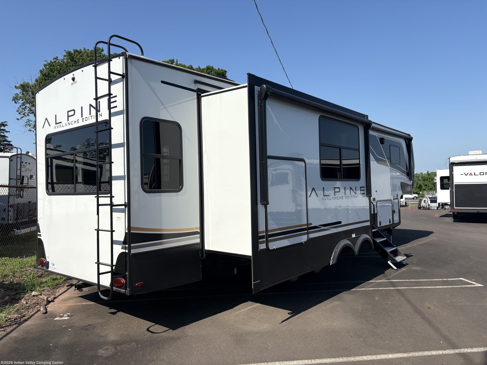 2024 Avalanche 338GK by Keystone from Indian Valley Camping Center in Souderton, Pennsylvania