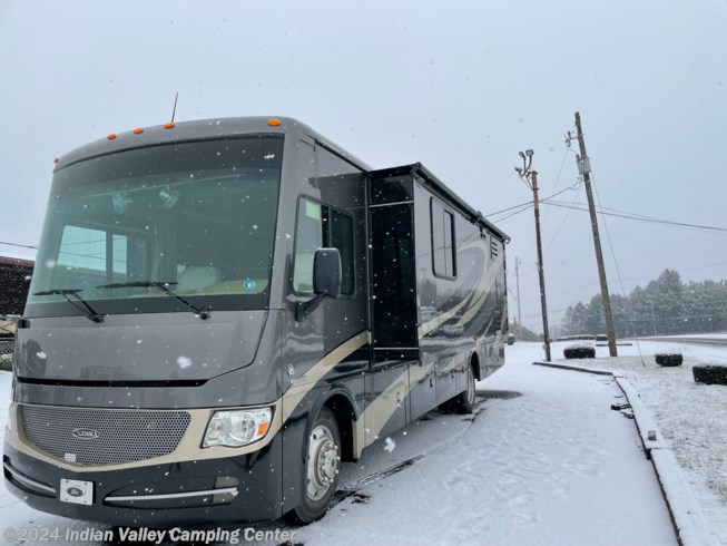 2015 Sunova 33C by Itasca from Indian Valley Camping Center in Souderton, Pennsylvania