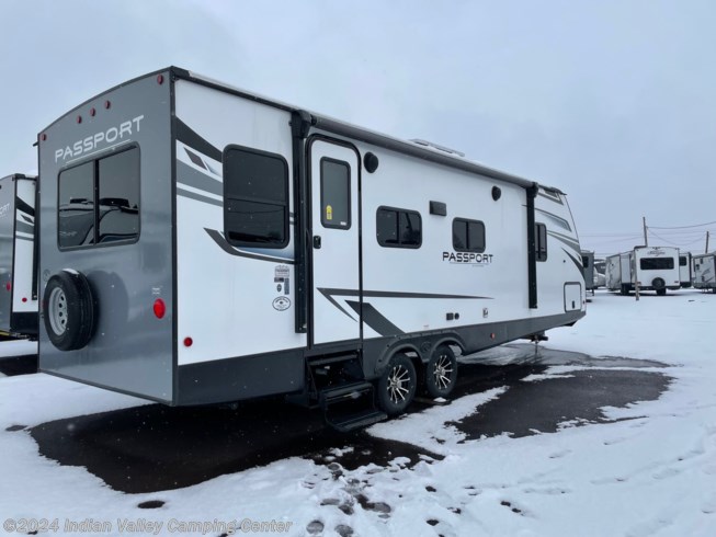 2022 Keystone Passport SL Series 252RD - New Travel Trailer For Sale by Indian Valley Camping Center in Souderton, Pennsylvania features CO Detector, Skylight, Shower, Roof Vents, LP Detector