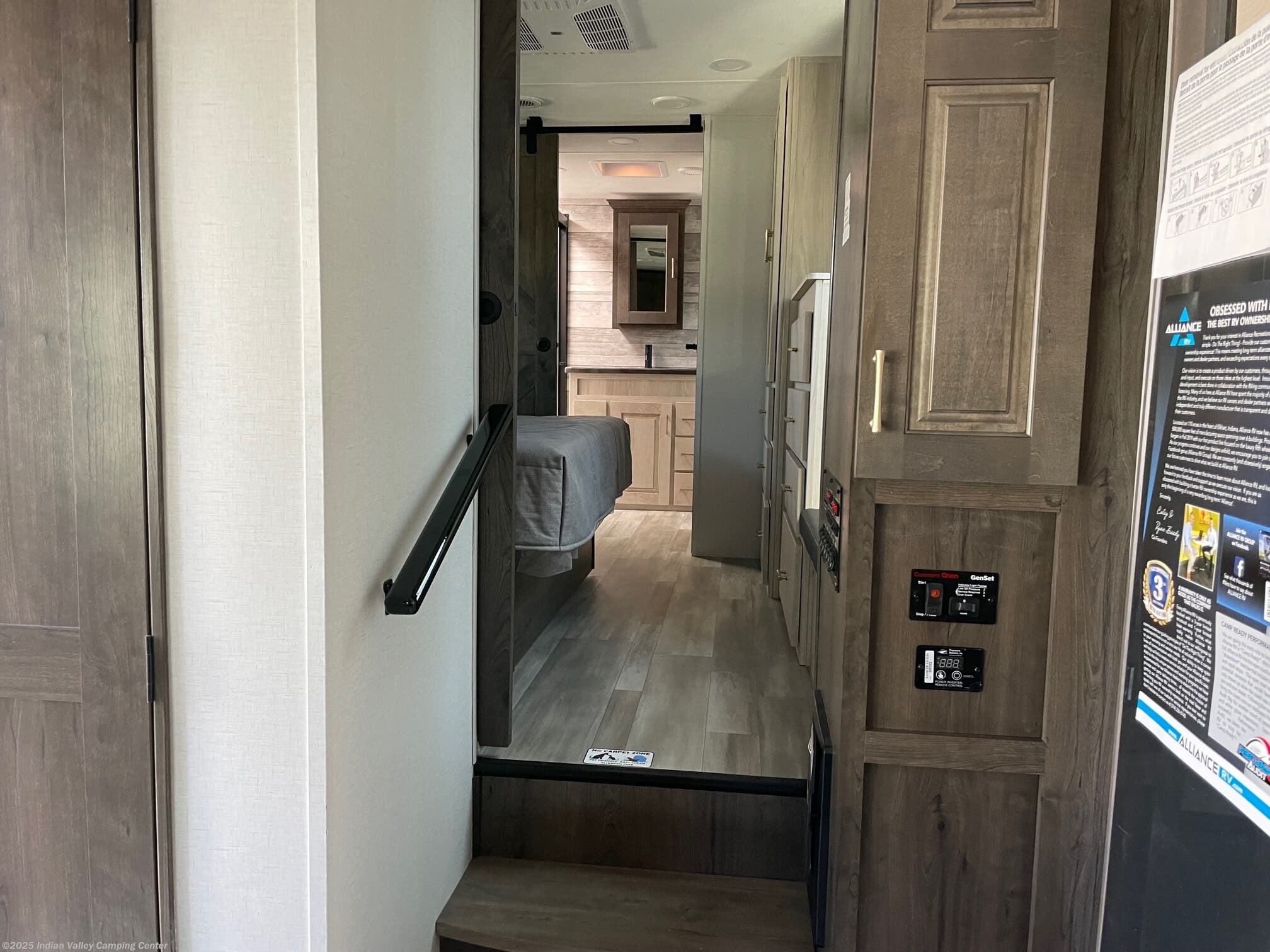 2023 Alliance RV Paradigm 385FL RV for Sale in Souderton, PA 18964