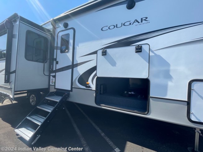 2022 Cougar 316RLS by Keystone from Indian Valley Camping Center in Souderton, Pennsylvania