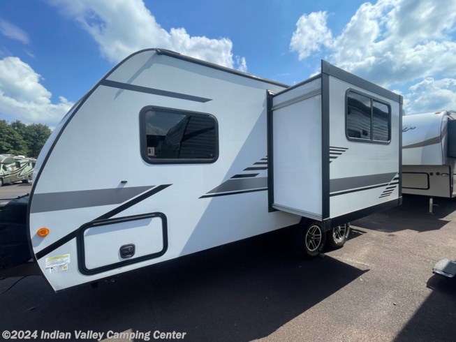 2021 Winnebago Micro Minnie 2108TB - Used Travel Trailer For Sale by Indian Valley Camping Center in Souderton, Pennsylvania