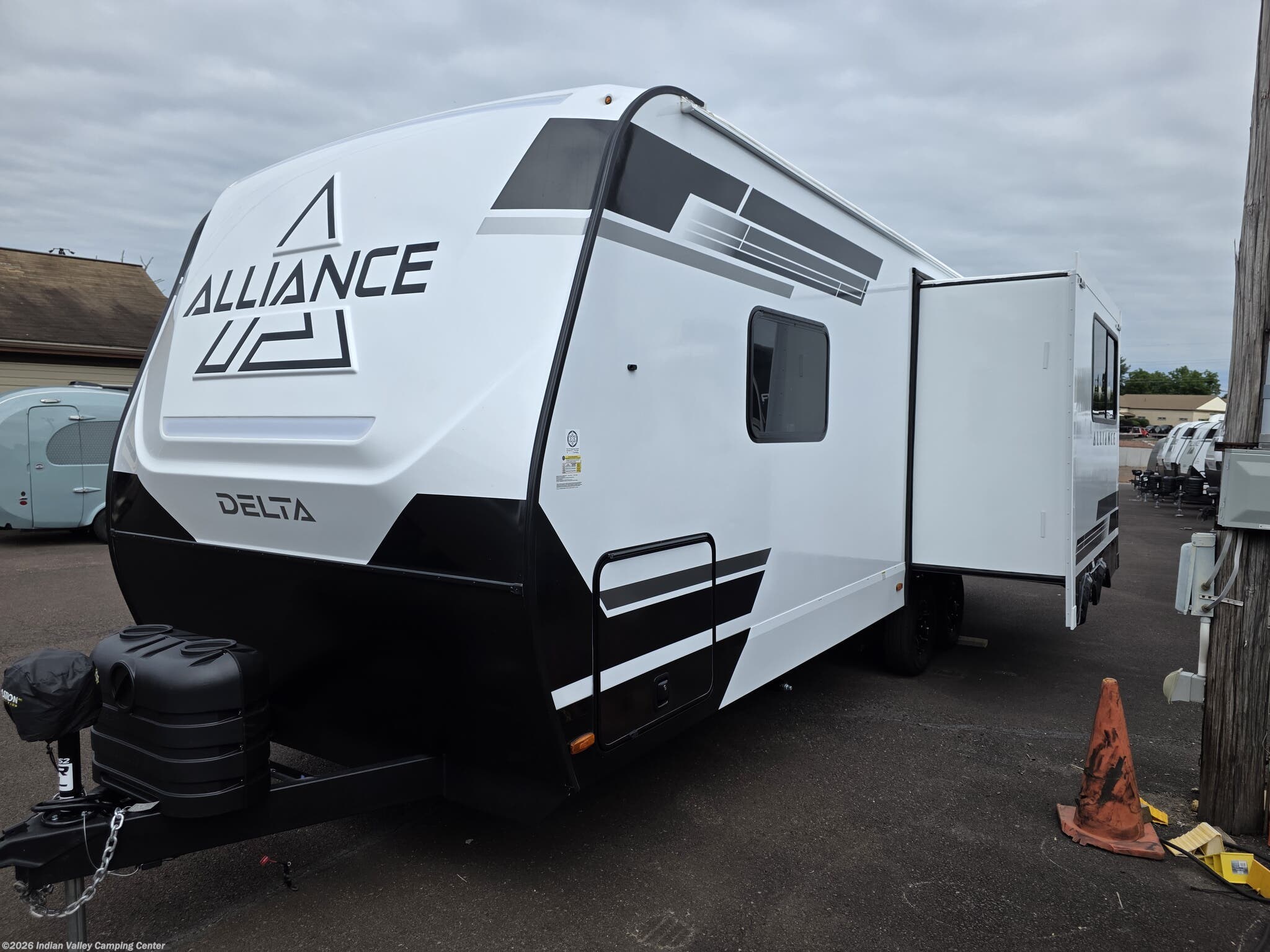 2027 Alliance RV Delta 252RL - New Travel Trailer For Sale by Indian Valley Camping Center in Souderton, Pennsylvania features Air Conditioning, Toilet, Roof Vents, Medicine Cabinet, External Shower