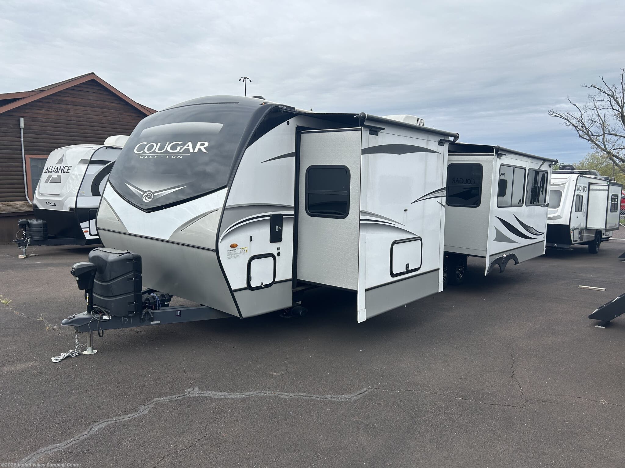 2022 Keystone Cougar Half-Ton East 30RKD
