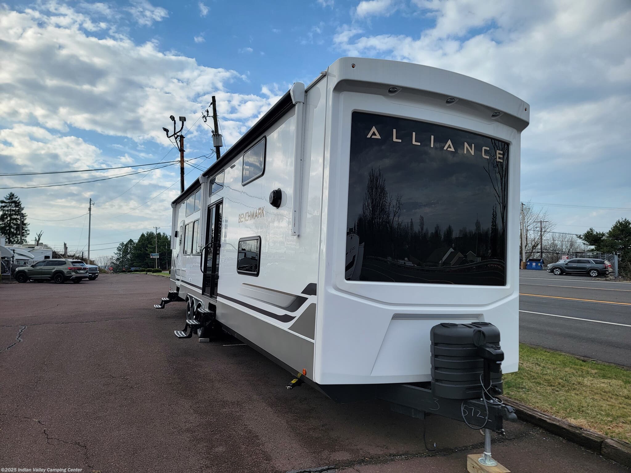 2025 Alliance RV Benchmark 44LFT - New Destination Trailer for sale by Indian Valley Camping Center in Souderton, Pennsylvania