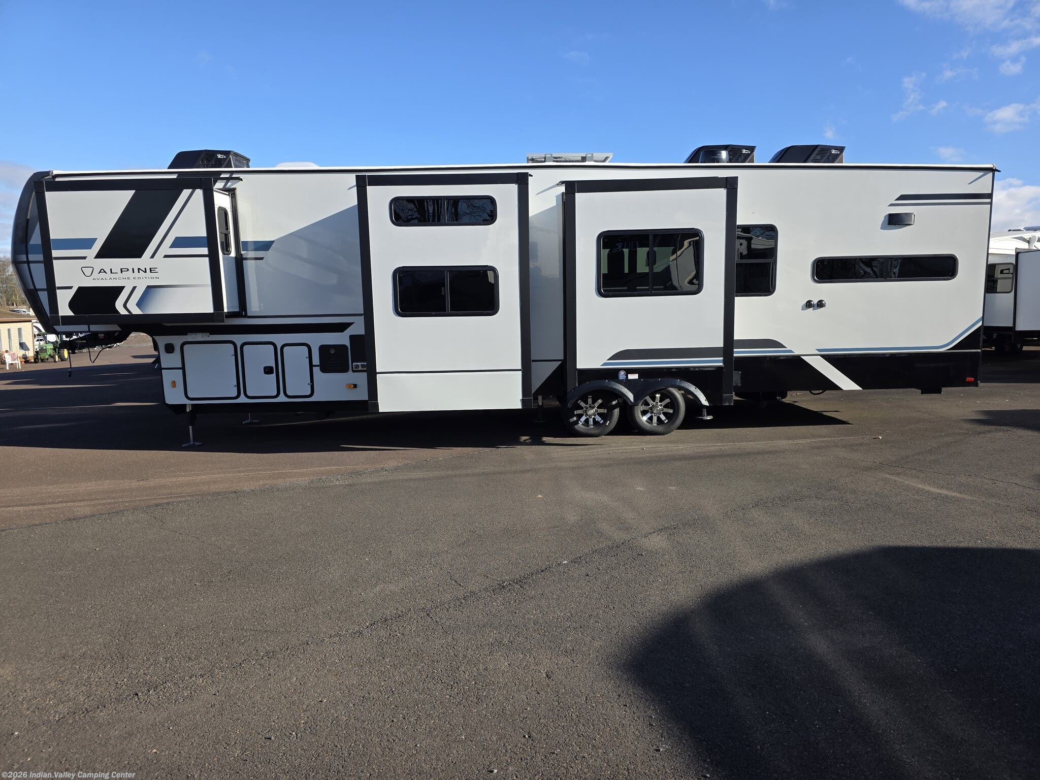 2026 Keystone Alpine Avalanche Edition 379MB - New Fifth Wheel For Sale by Indian Valley Camping Center in Souderton, Pennsylvania features Slideout, Satellite Radio, Surround Sound System, King Size Bed, DVD Player