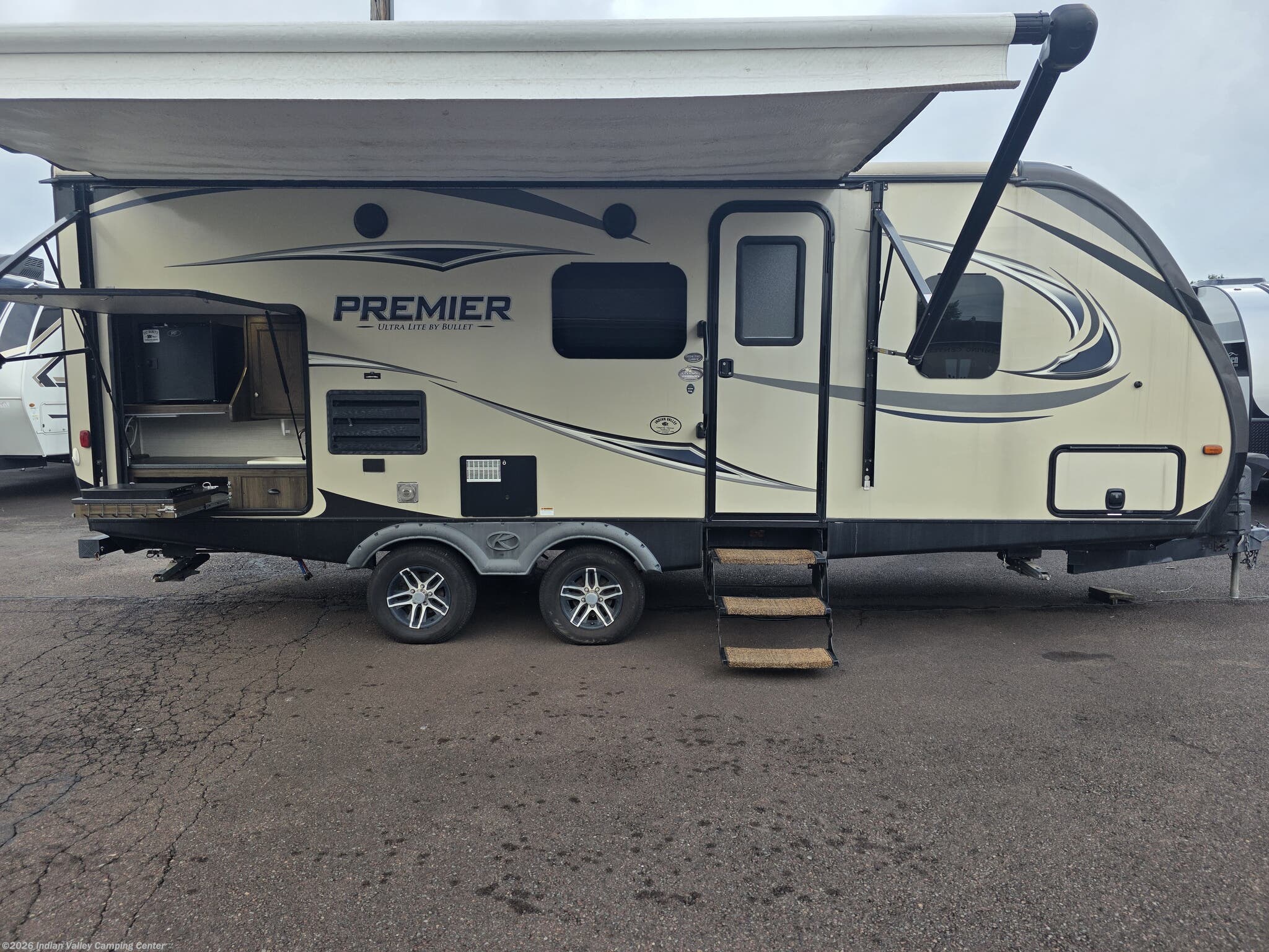 2017 Keystone Bullet 22RBPR - Used Travel Trailer For Sale by Indian Valley Camping Center in Souderton, Pennsylvania features Stove Top Burner, Exterior Speakers, Outside Kitchen, U-Shaped Dinette, Awning