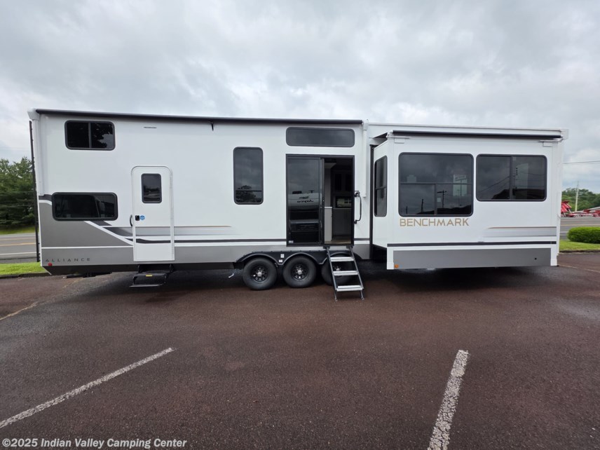 New 2025 Alliance RV Benchmark 42LFT available in Souderton, Pennsylvania