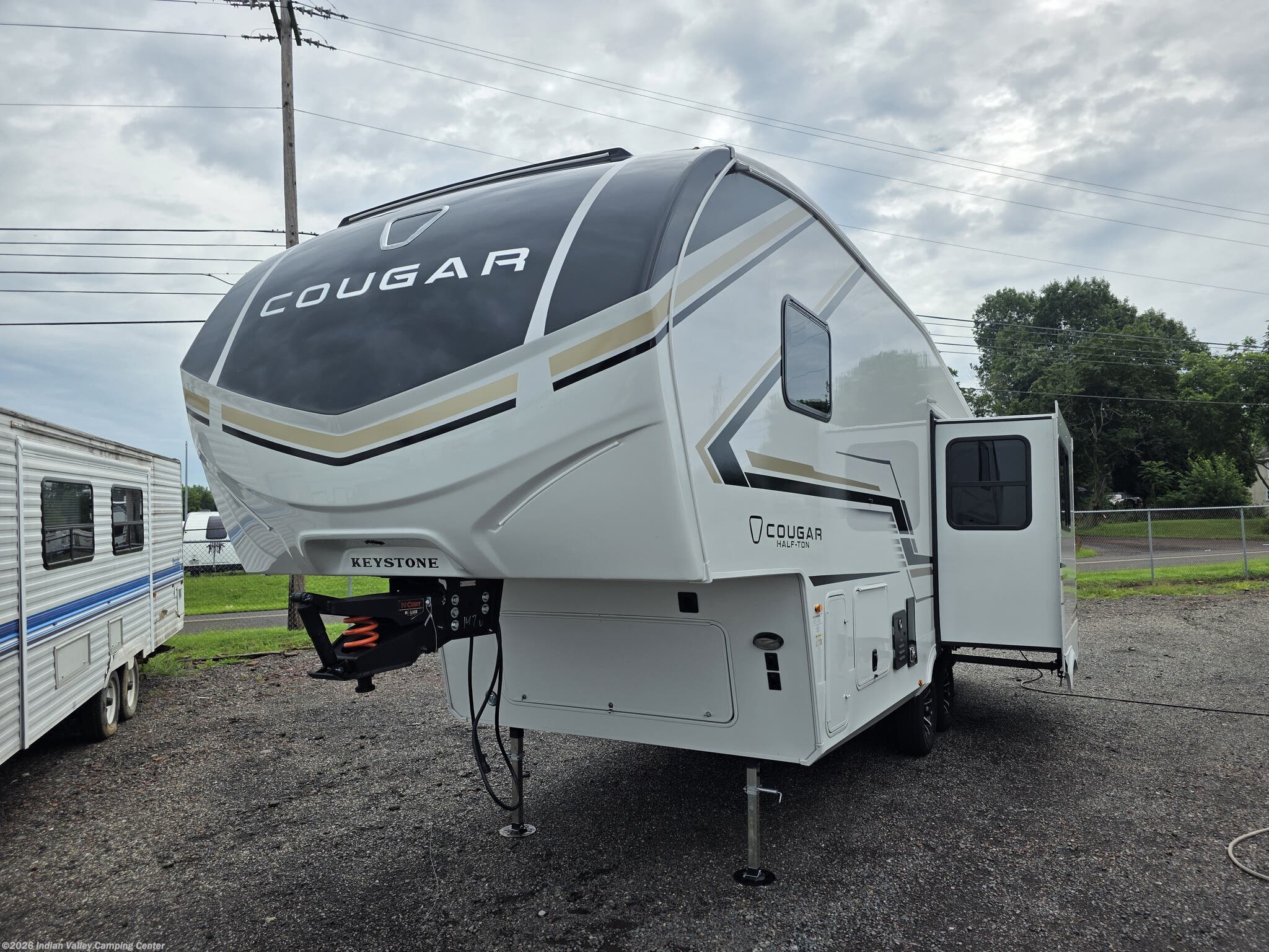 2026 Keystone Cougar Half-Ton 23MLE - New Fifth Wheel For Sale by Indian Valley Camping Center in Souderton, Pennsylvania features Refrigerator, Medicine Cabinet, TV, Water Heater, Shower
