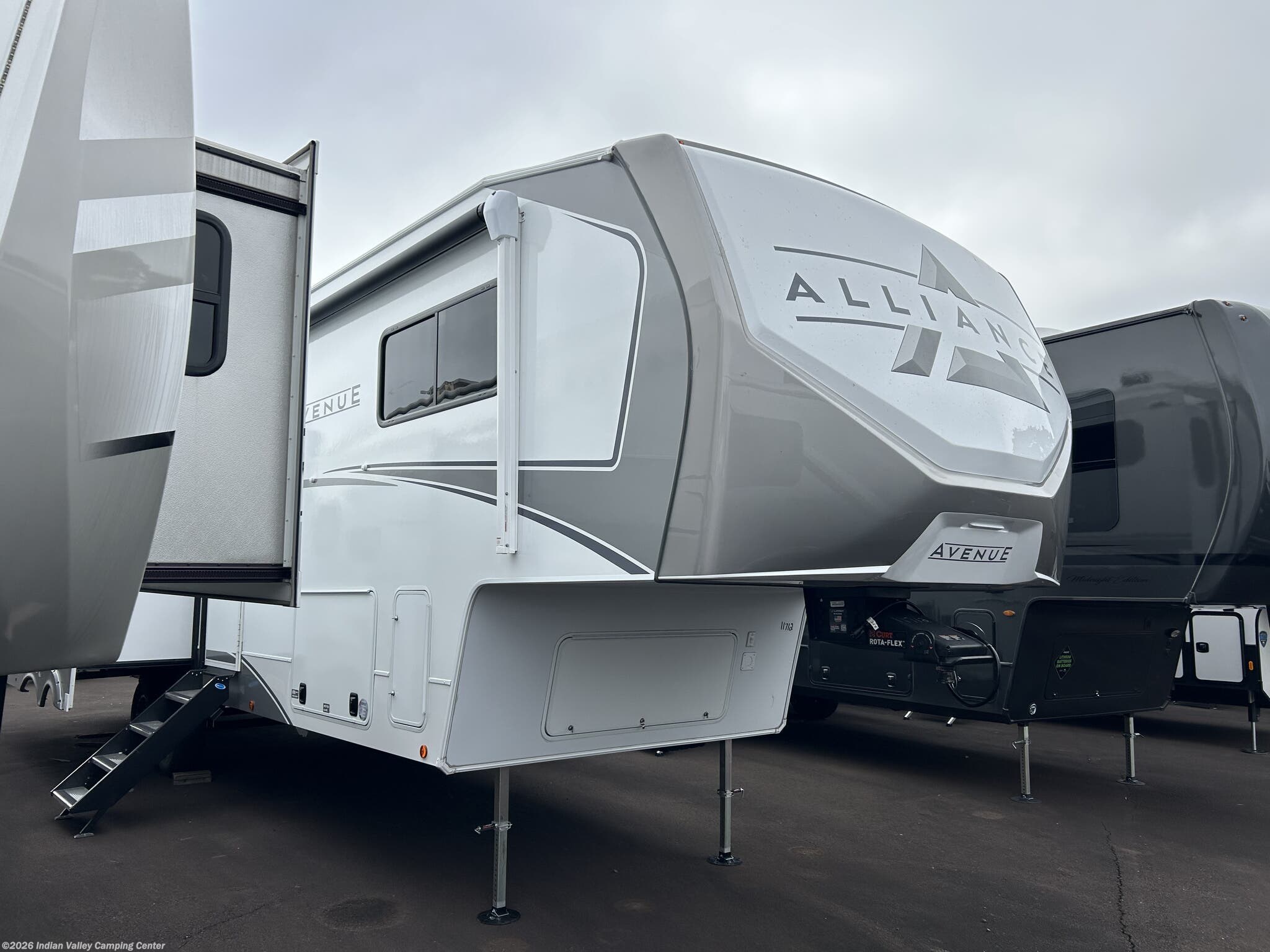 2026 Alliance RV Avenue 35RKS - New Fifth Wheel For Sale by Indian Valley Camping Center in Souderton, Pennsylvania features CO Detector, Slideout, Batteries, Shower, Converter