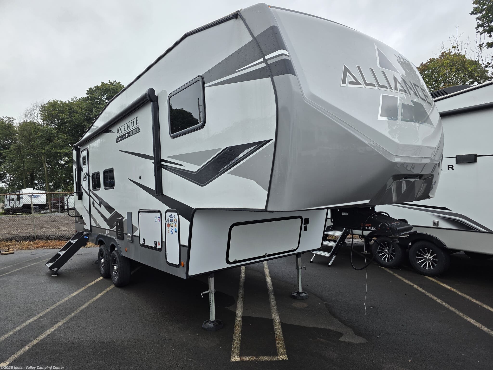 2023 Alliance RV Avenue 26RD - Used Fifth Wheel For Sale by Indian Valley Camping Center in Souderton, Pennsylvania features Stove Top Burner, CO Detector, Refrigerator, Power Roof Vent, Roof Vents