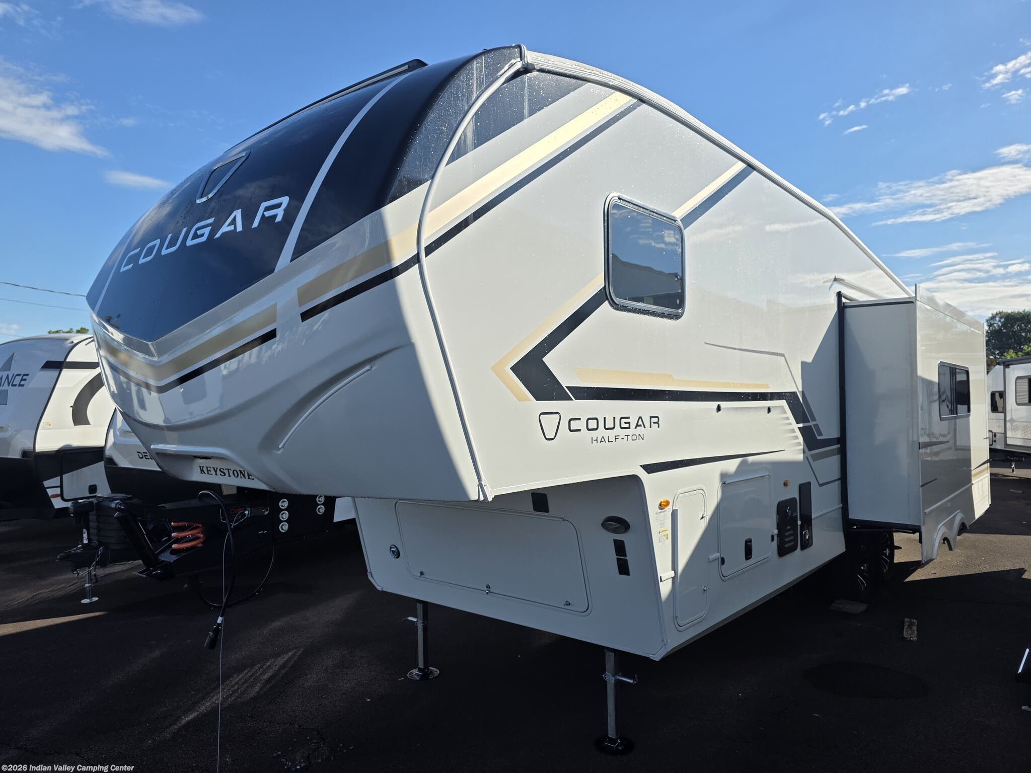 2026 Keystone Cougar Half-Ton 28RLI - New Fifth Wheel For Sale by Indian Valley Camping Center in Souderton, Pennsylvania features Electric Heat, Water Heater, Fireplace, Refrigerator, LED HDTV
