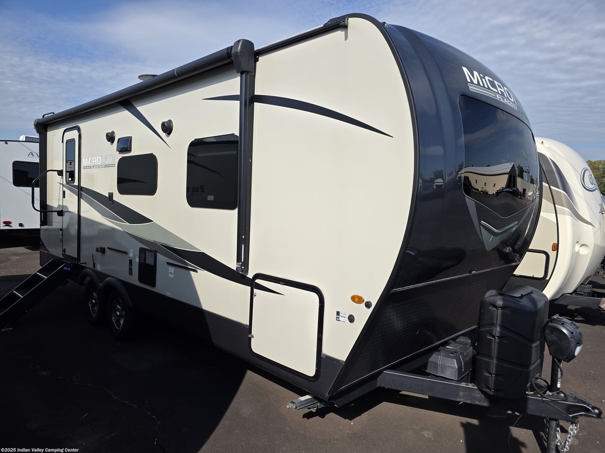 2023 Forest River Flagstaff Micro Lite 25FBLS